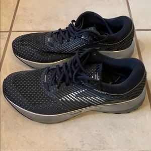 Brooks Men’s Levitate running shoes